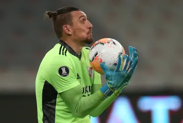 El arquero de River Plate superó al campeón de l mundo en 1978 con la Selección Argentina.