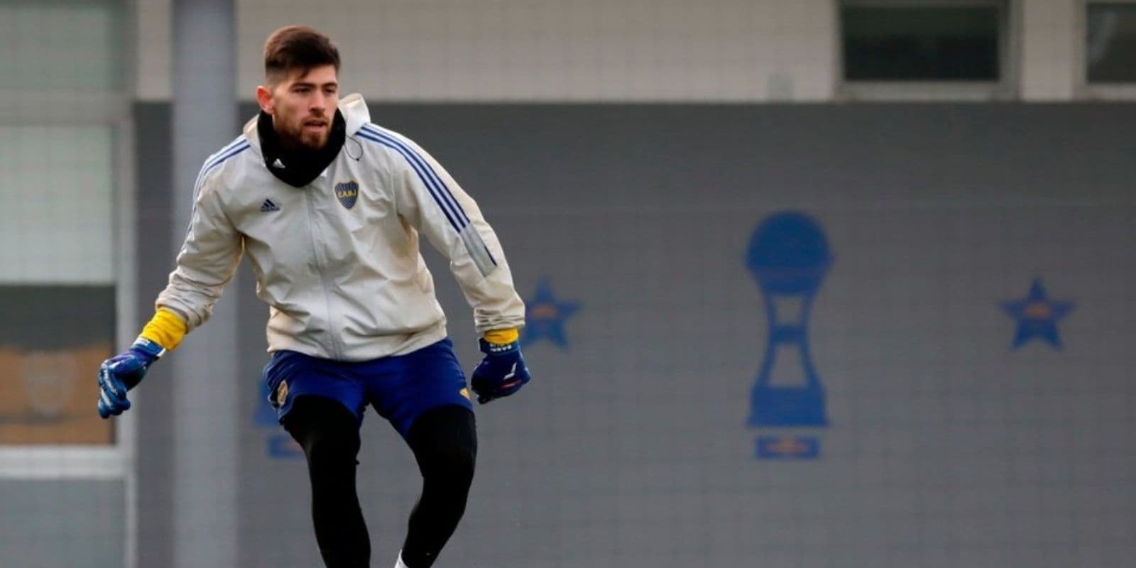 El arquero del Xeneize todavía no resuelve su futuro, por lo que el club le ofreció una particular condición.