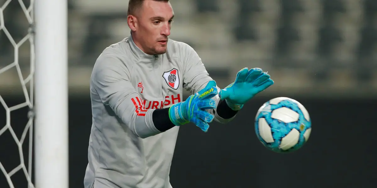 El arquero eligió comenzar atajando en la definición por penales. ¿Qué dicen las estadísticas?