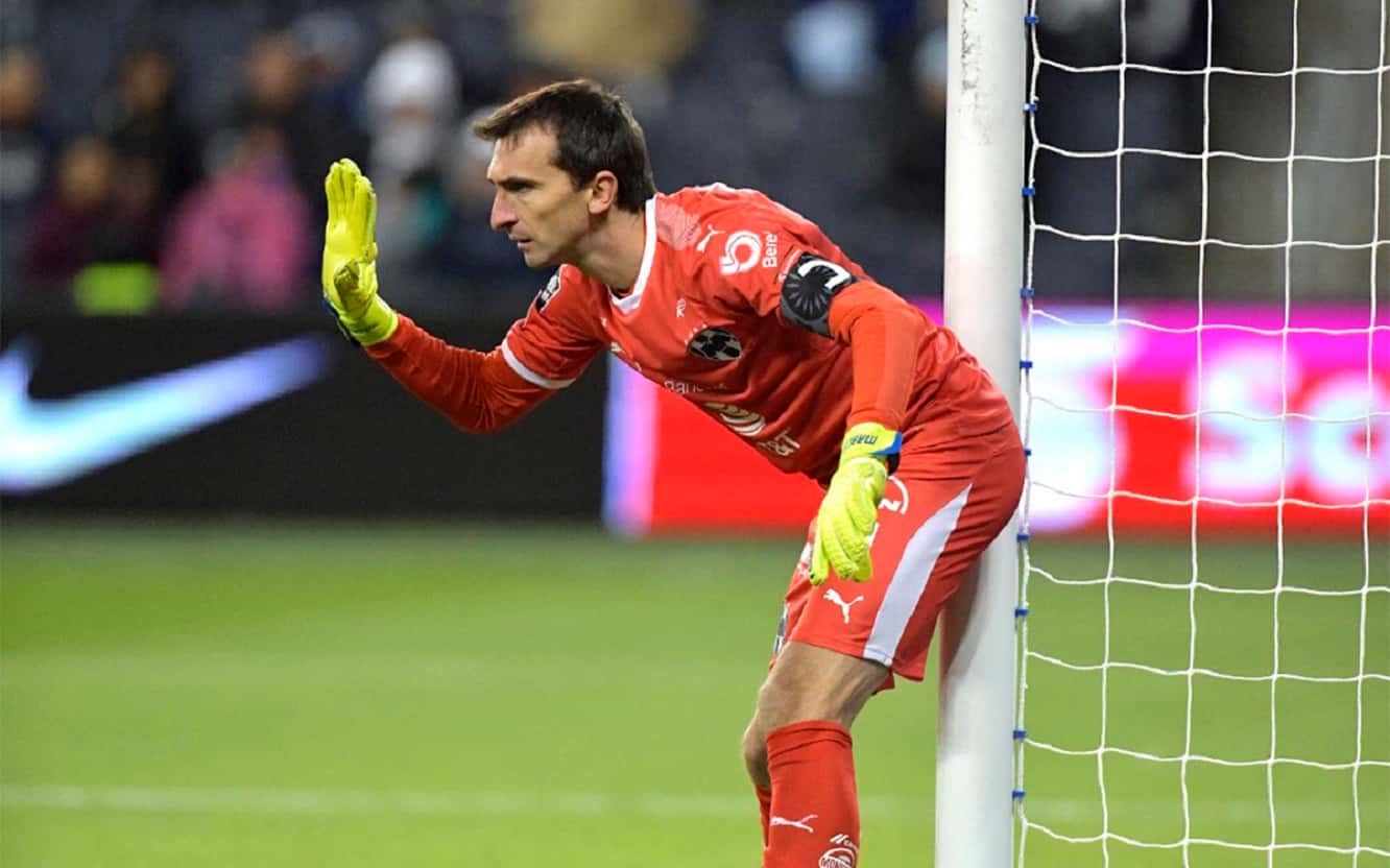 El arquero regresará al continente, aunque no para volver a River Plate.
