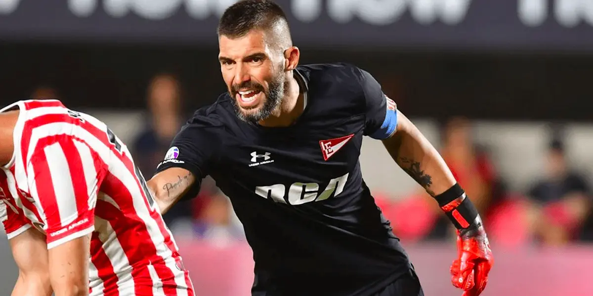 El arquero tuvo una tremenda reacción luego del triunfo de su equipo, Estudiantes de La Plata, por 3 a 2 ante el Globo en el Ducó, por la segunda fecha de la Copa de la Liga.