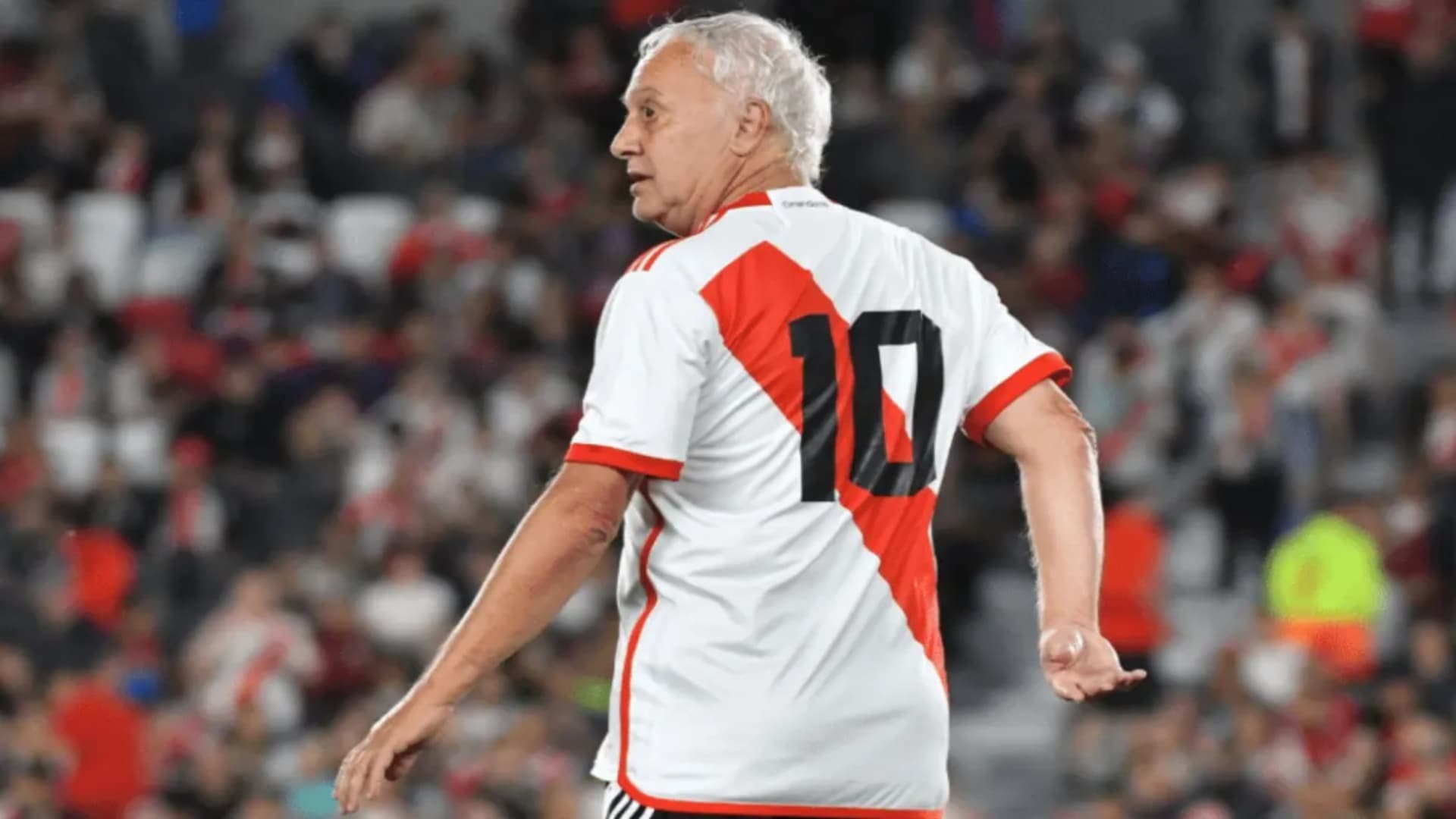 El Beto Alonso se burló de Boca (Mundo River)