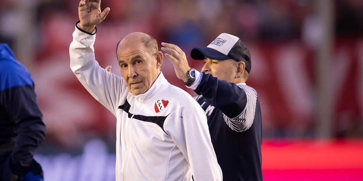 El Bocha fue homenajeado por una vida entera ligada al Rojo.