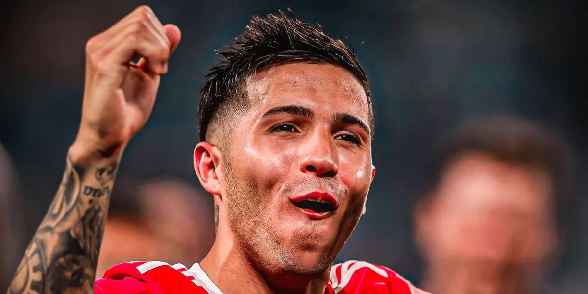 El campeón del mundo volvió a la titularidad, marcó un gol y despierta el interés de otro club de la Premier League