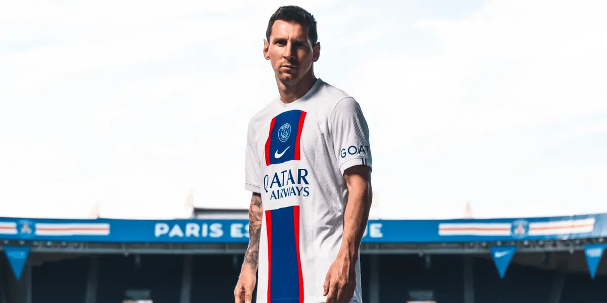 El capitán de la Albiceleste comparte con su familia y ya empezó a llenar el álbum del Mundial