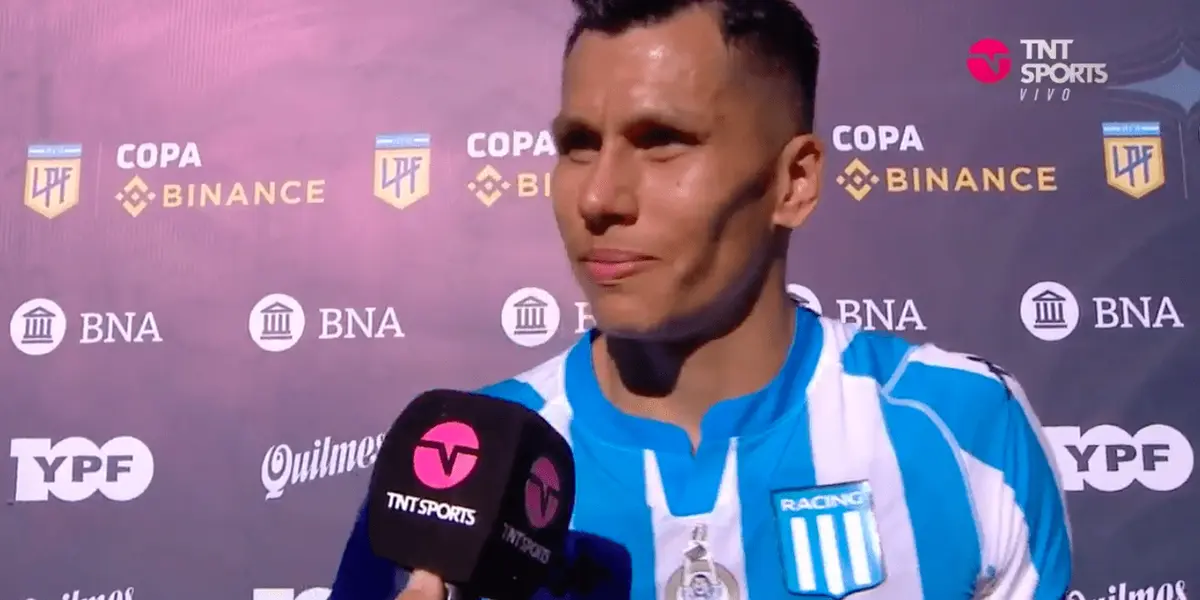 El capitán de Racing respondió de manera particular y rara a las preguntas del periodista luego del triunfo de la Academia ante Sarmiento por 4 a 1.