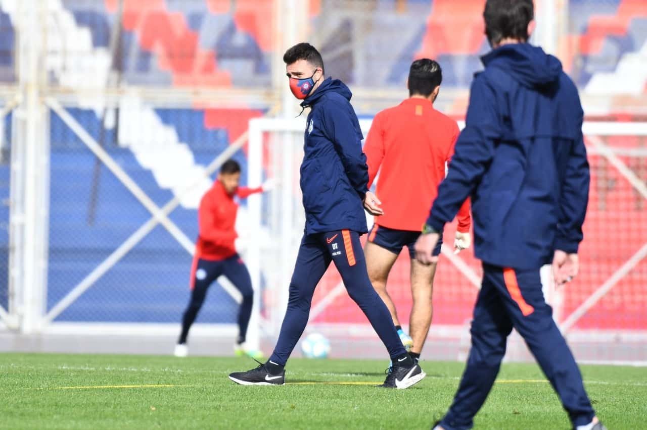 El caso de Ángel Romero y Óscar Romero sigue generando controversia, con Mariano Soso tomando las mejores decisiones para Club Atlético San Lorenzo de Almagro.