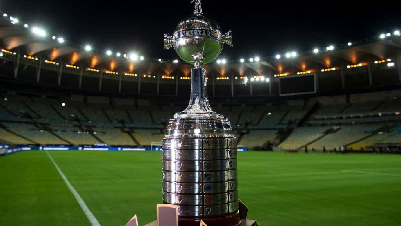 El certamen continental ya cerró la fase de grupos y ahora comienzan las definiciones mano a mano.