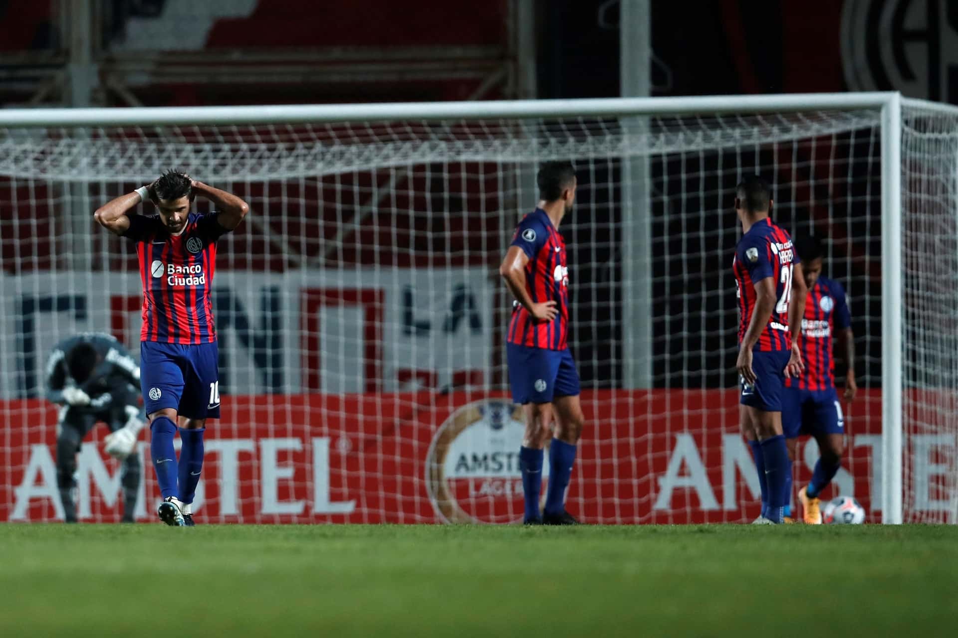 El Ciclón perdió por 3-1 ante Santos por el partido de ida de la Fase 3 de la Copa Libertadores.