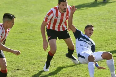 El clásico platense terminó en un aburrido 0-0 y los memes explotaron en las redes sociales.