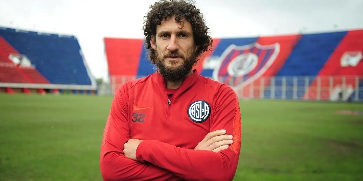 El Club Atlético San Lorenzo de Almagro vivió un tremendo escándalo previo a su partido, y Fabricio Coloccini fue artífice de esto.