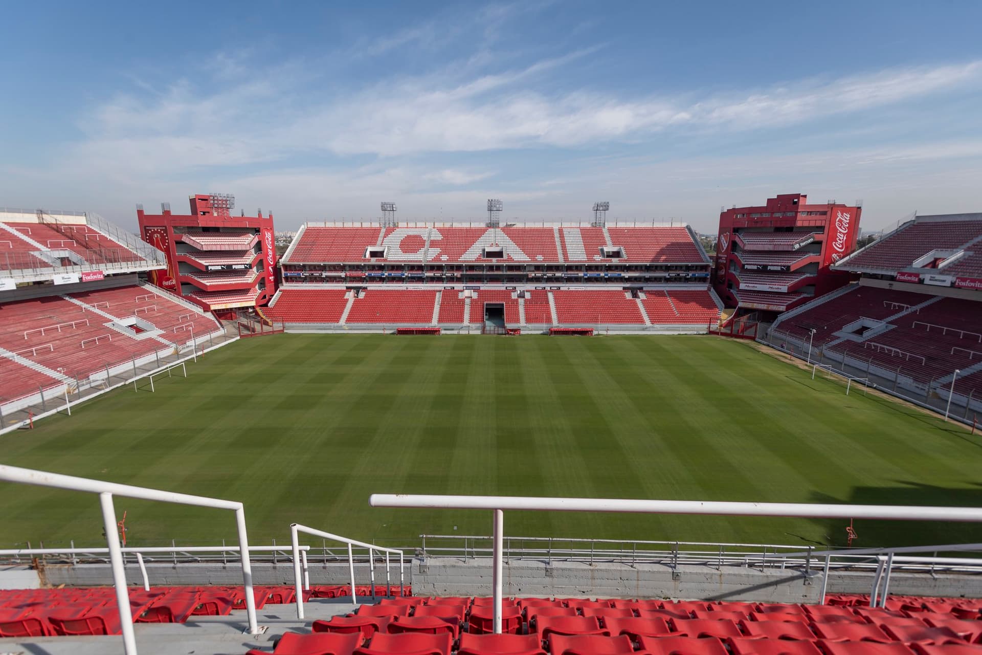 El club Independiente del barrio de Avellaneda es uno de los clubes más ganadores a lo largo de la historia del fútbol en Argentina. Es parte del llamado grupo “Los grandes” en referencia a su popularidad, campeonatos y fanáticos en Argentina.