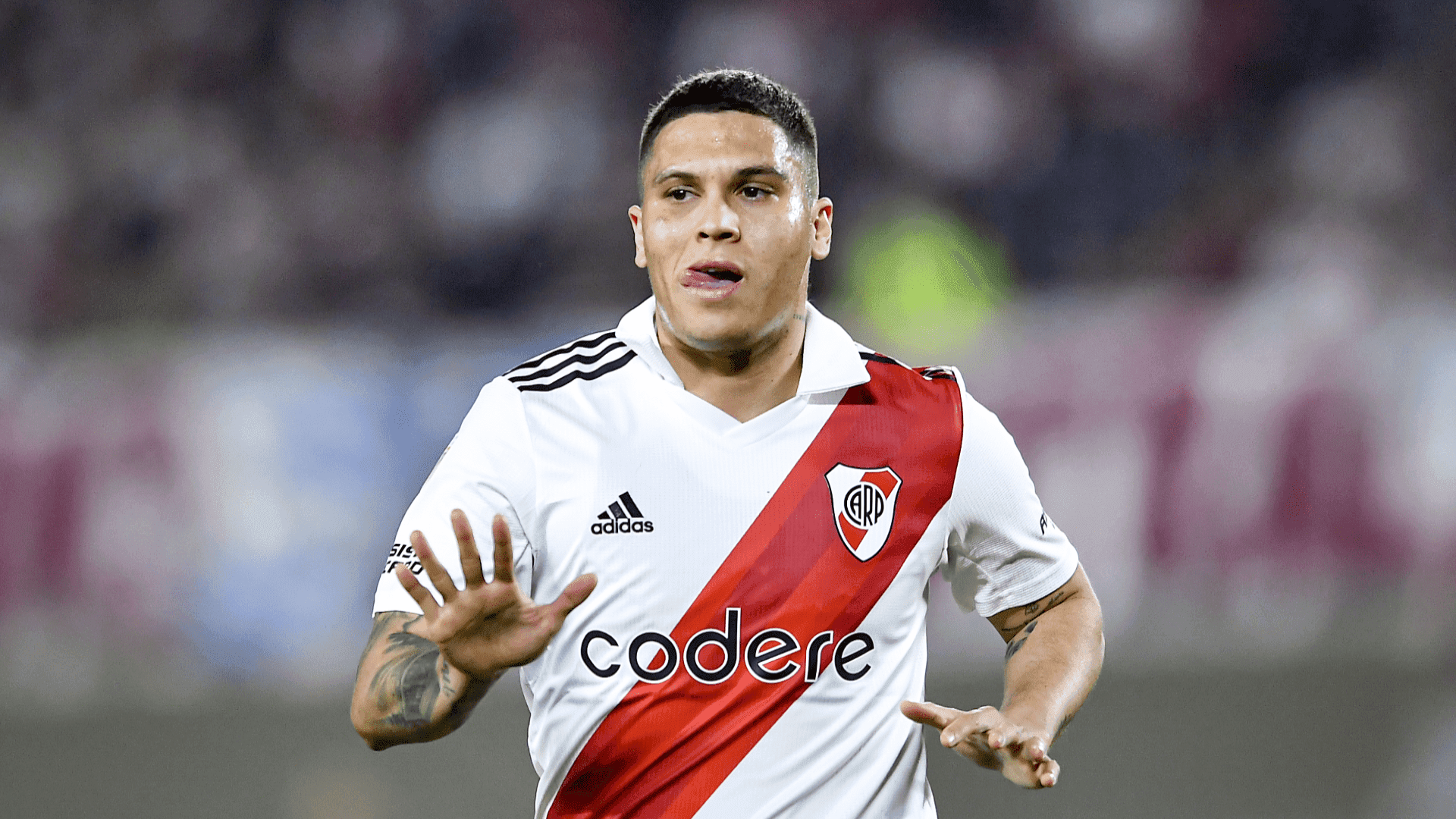 El colombiano abandonó el Millonario y ya tiene su mente en el futuro, por lo que se expresó de manera tajante.
