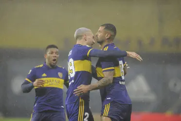 El colombiano convirtió de tiro libre, con la ayuda del defensor rival Miguel Torrén, que desvió la trayectoria de la pelota.