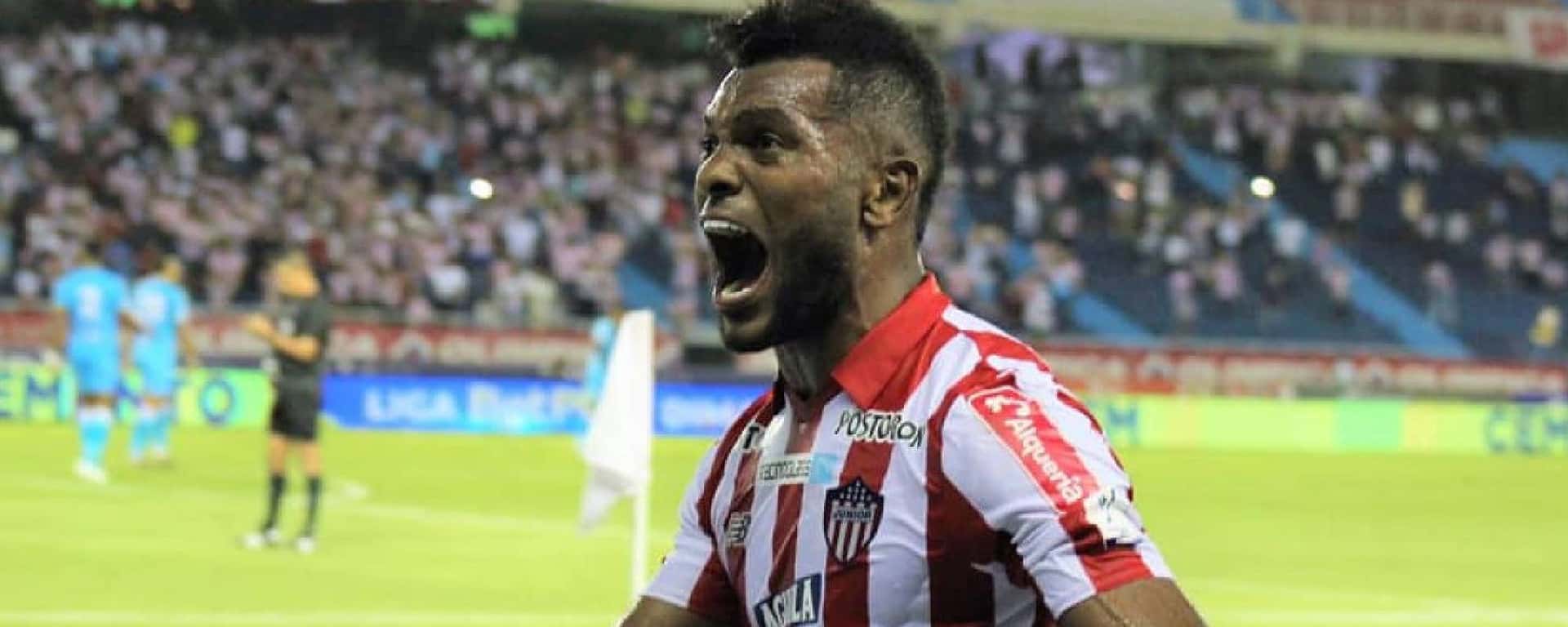 El colombiano está a un paso de convertirse en refuerzo del Millo.