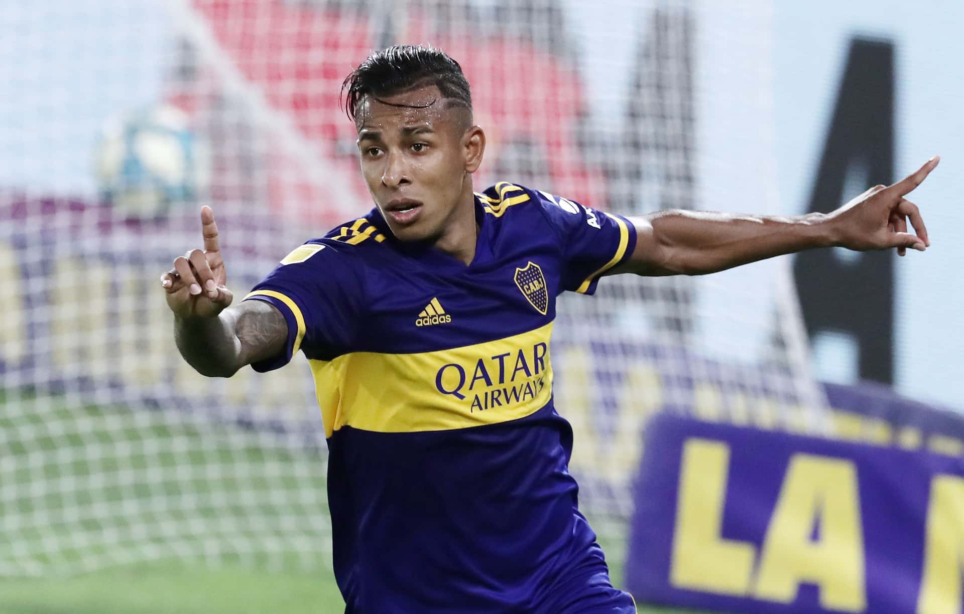 El colombiano quiere que el Xeneize acepte la oferta del Brujas de Bélgica. Si no se presenta a entrenar este viernes, ¿qué decisión tomará el club?