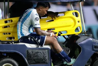 El colombiano se retiró lesionado del partido contra Lanús y encendió las alarmas en la Academia.