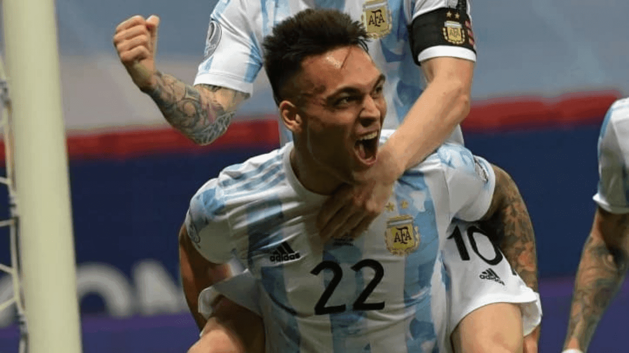 El combinado nacional se medirá ante Venezuela por la penúltima fecha de las Eliminatorias Sudamericanas, al parecer con nueva fecha y posiblemente en cancha de River.
