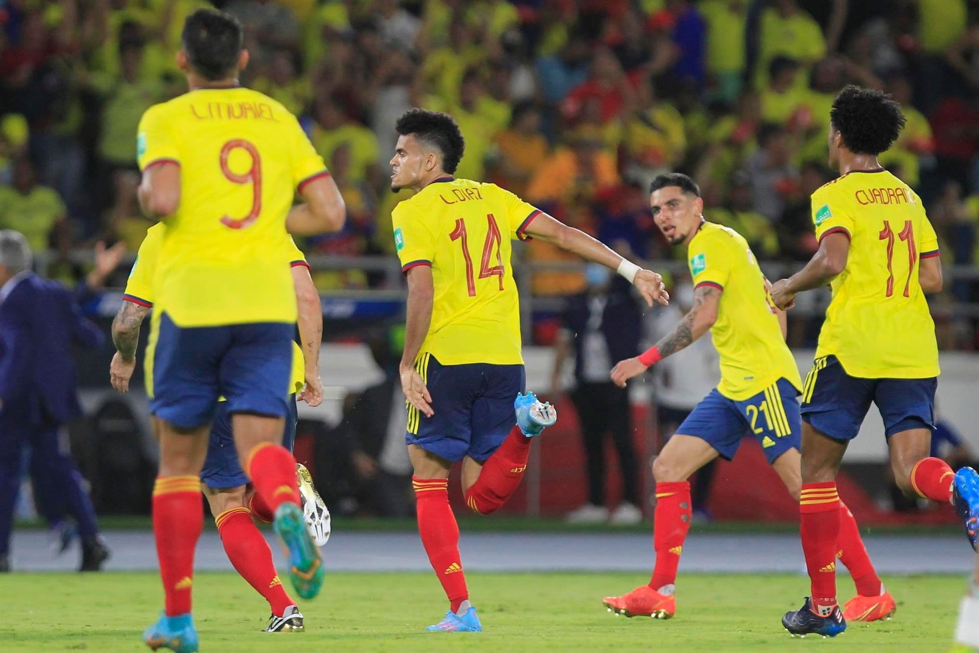 El conjunto Cafetero se impuso 3 a 0 y llegará a la última fecha de las Eliminatorias con chances de acceder al Repechaje para meterse en Qatar.