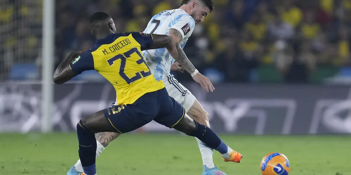 El conjunto de Lionel Scaloni empató 1 a 1 en Guayaquil y alcanzó un invicto de 31 partidos, el mismo que consiguió el equipo de Basile en la década del '90. El gol de la Albiceleste fue de Julián Álvarez.