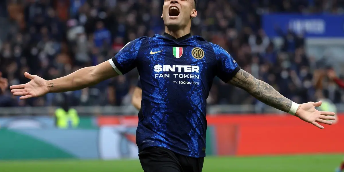 El conjunto de Milan se impuso por 3 a 1 ante la Roma y quedó como único líder del fútbol italiano. El exRacing marcó un golazo de cabeza.