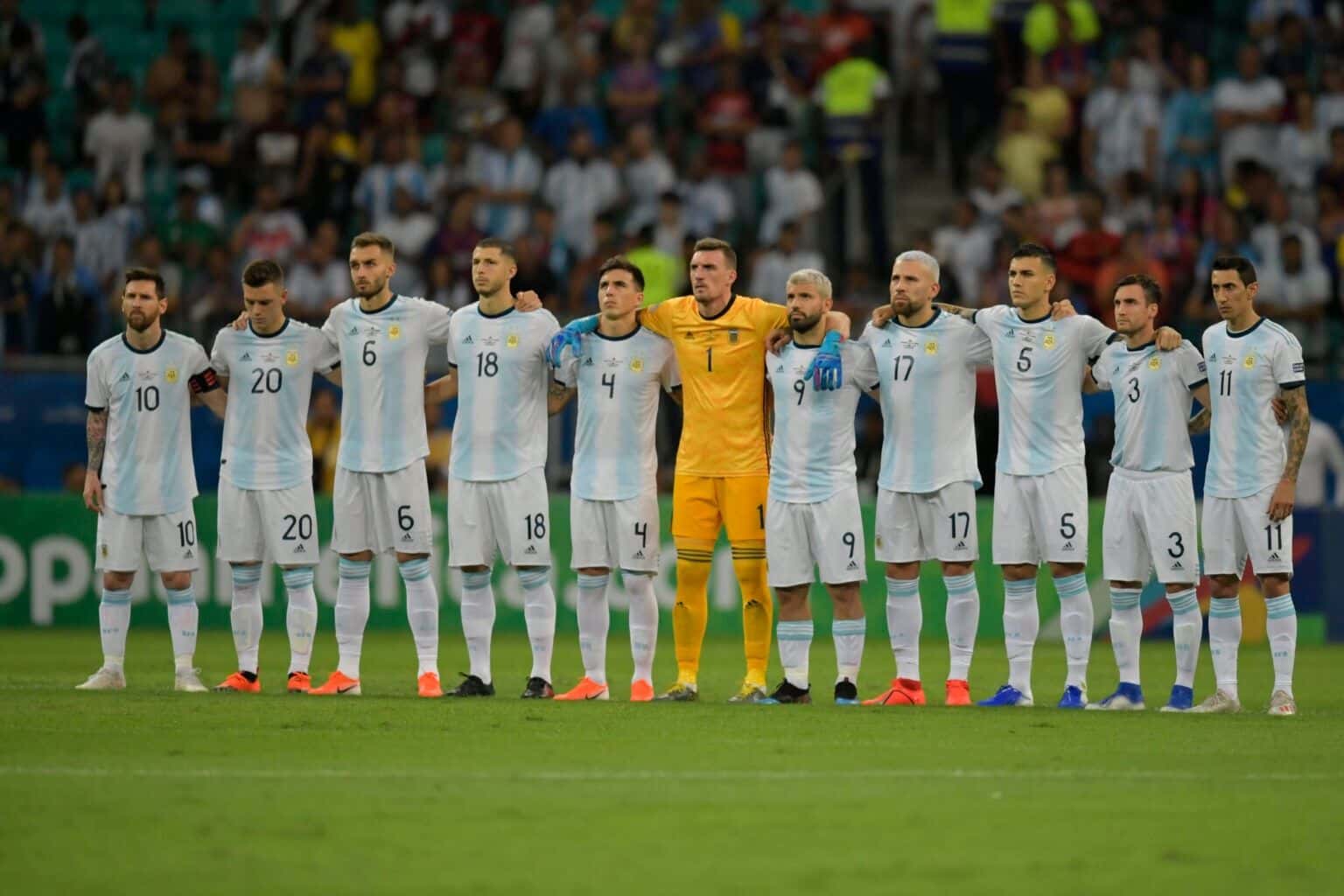 El conjunto de Scaloni logró la clasificación con cinco paetidos por jugarse y rápidamente llamó la atención, por sus números, en las redes sociales de la FIFA.