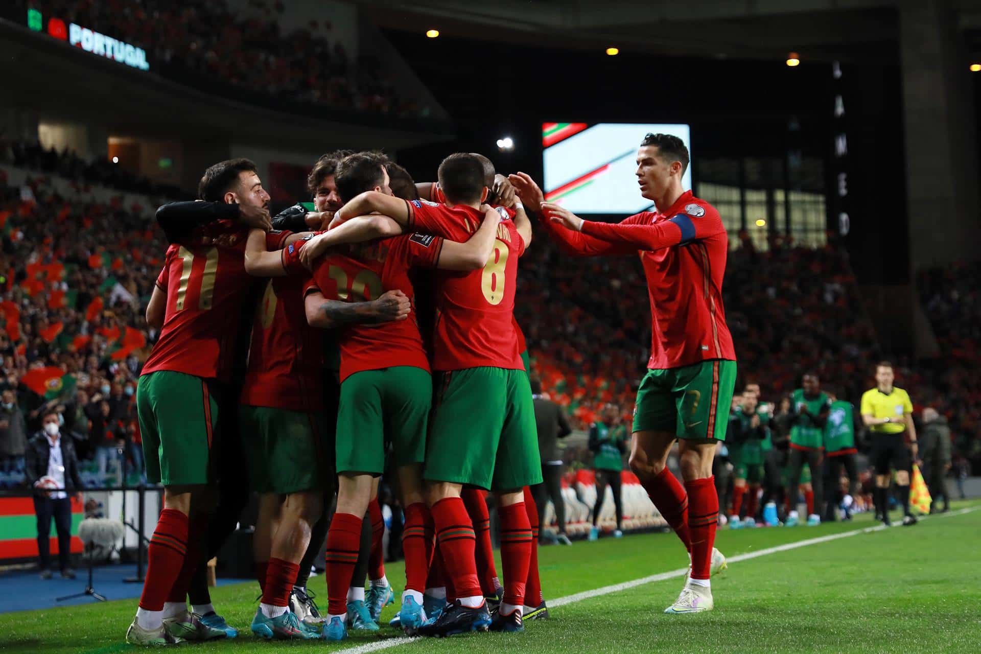 El conjunto luso se impuso ante Turquía por 3 a 1 y jugará el partido final del repechaje ante Macedonia del Norte, que venció a la Azzurra 1 a 0 y lo dejó afuera de Qatar 2022.