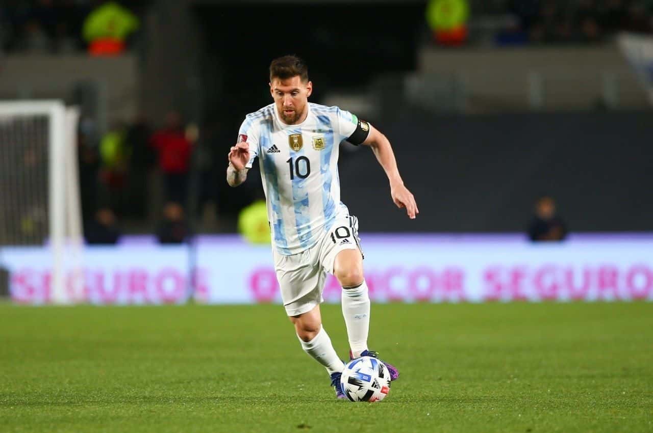 El conjunto nacional no pudo quitarle el invicto el líder de las Eliminatorias e igualaron sin goles, aunque consiguió el objetivo principal.