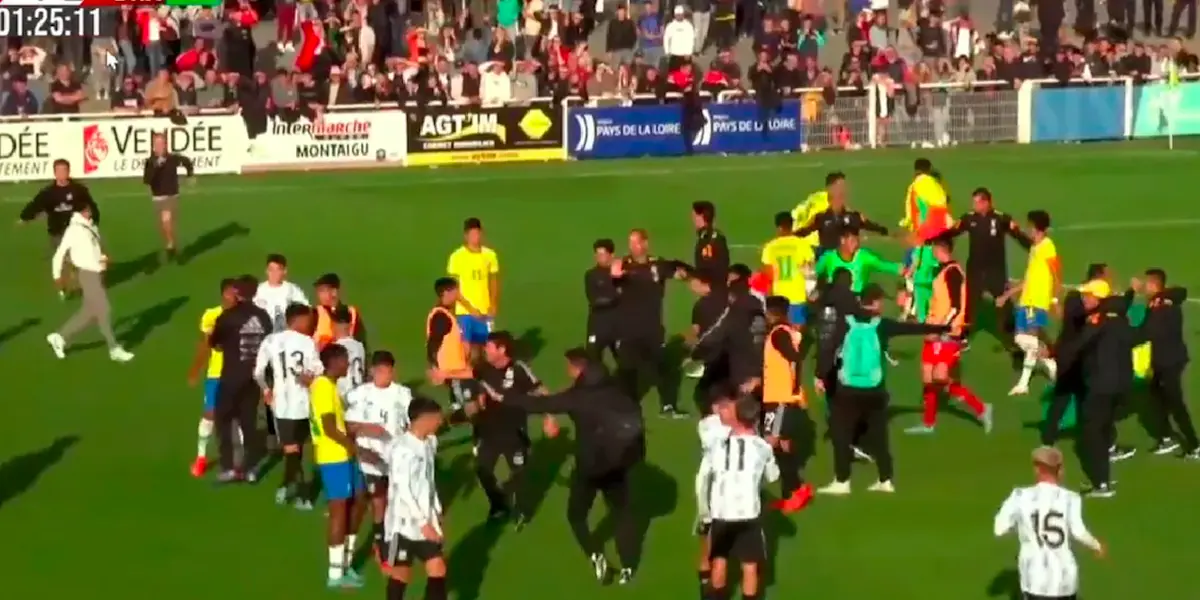 El conjunto nacional perdió 2 a 1 en el torneo que se disputó en Francia y luego del partido se provocaron los disturbios entre ambos planteles.