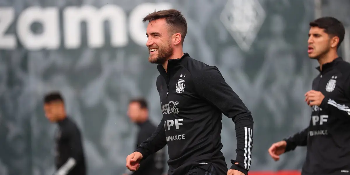 El conjunto nacional tuvo su segundo día de entrenamientos en Bilbao de cara a la final del próximo 1 de junio en Wembley y los futbolistas manifestaron el estado de ánimo del plantel en las redes sociales.