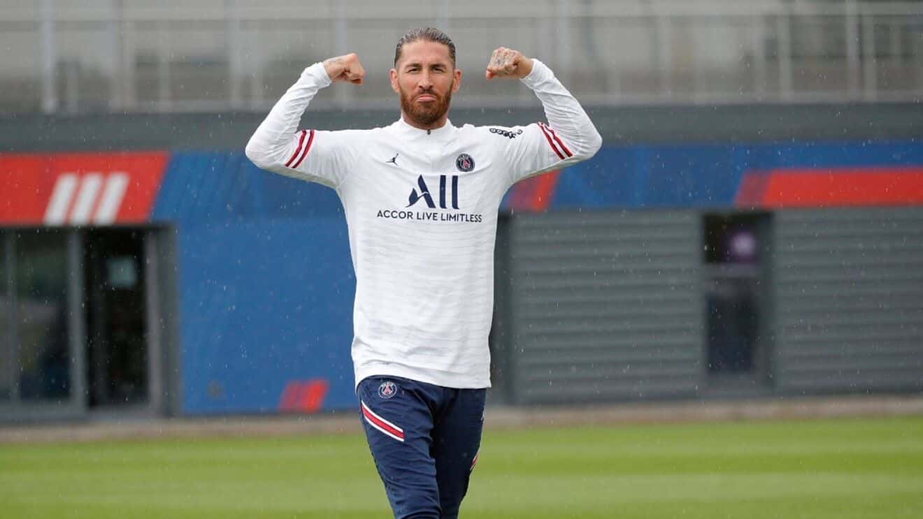 El conjunto parisino recibe a nantes y el DT decidió dejar afuera de la convocatoria al español.