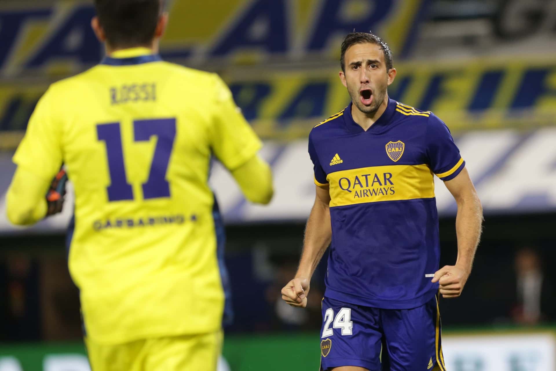 El defensor central pateó fuerte al medio y convirtió su tiro en la definición del Superclásico.