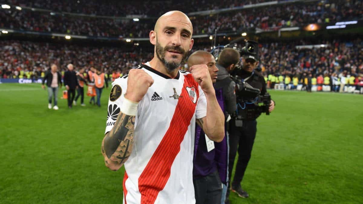 El defensor central sugirió lo que debe hacer el Millonario para ganarle al Xeneize.