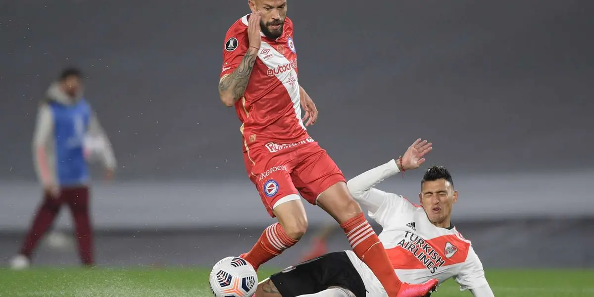 El defensor de Argentinos Juniors publicó un emotivo mensaje en sus redes sociales.