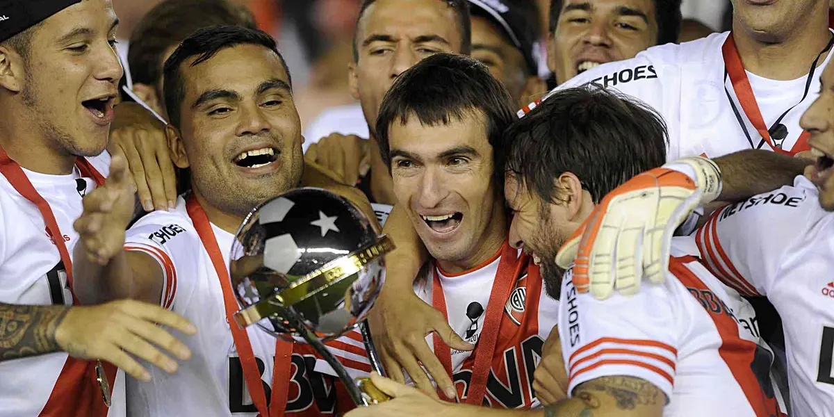 El defensor fue presentado en el Inter de Porto Alegre.