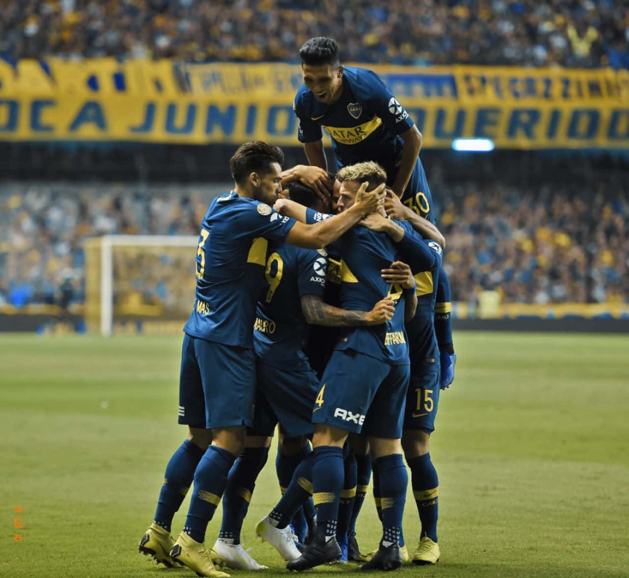 El defensor llegó al país luego de su participación en la Copa América.