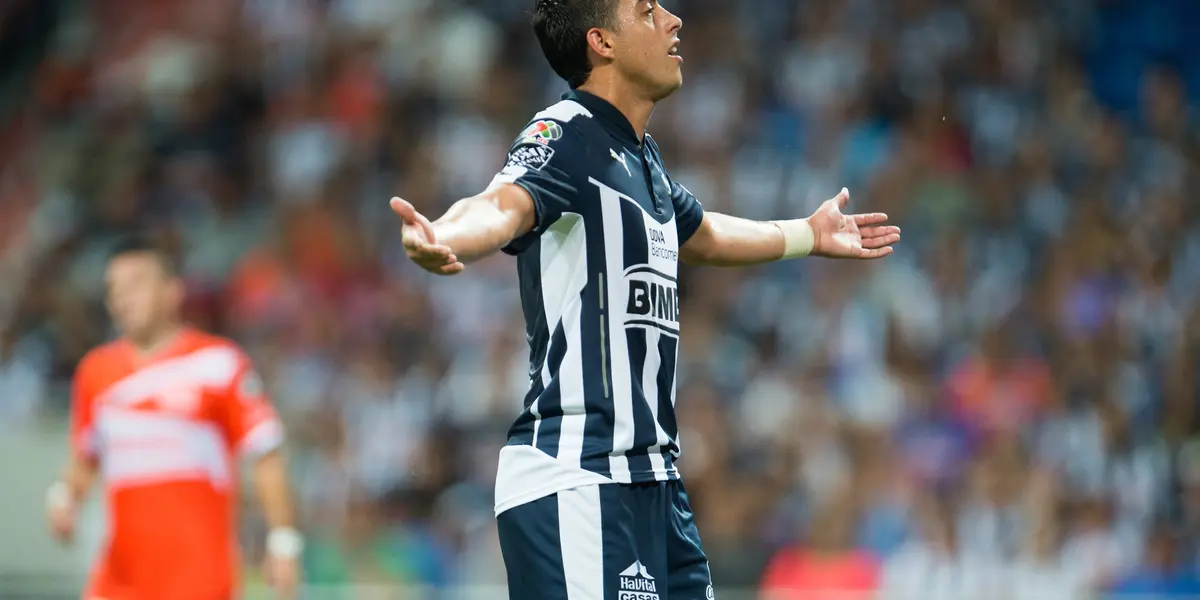 El delantero anotó en su primera presentación con la Selección de México.