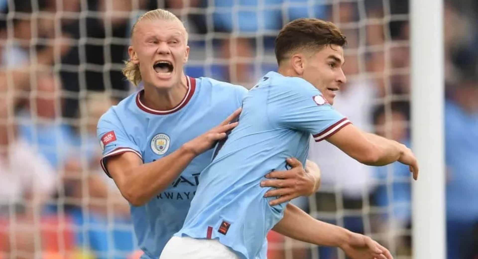 El delantero argentino marcó su primer gol con el City, aunque no le alcanzó al equipo ante el Liverpool.