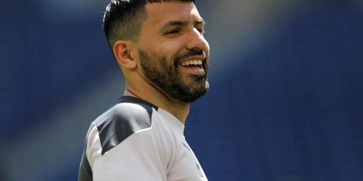 El delantero argentino tuvo un gran gesto antes de partir a Barcelona.