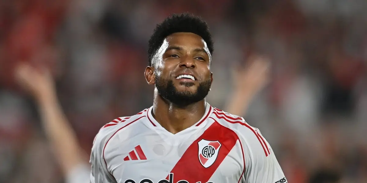 El delantero colombiano fue denunciado por la directora del colegio de sus hijos