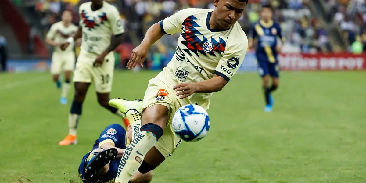 El delantero colombiano participó de una fiesta privada sin respetar los protocolos y, además, le reclaman que reconozca un nuevo hijo.