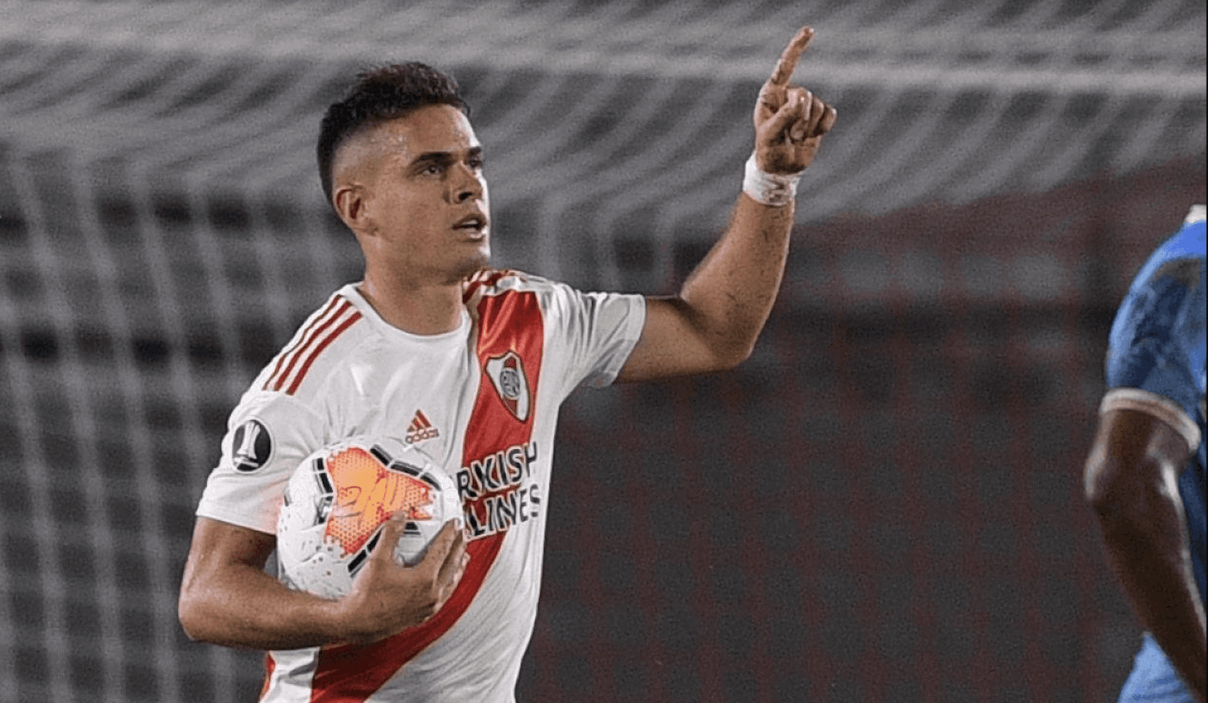 El delantero colombiano tiene decidido dónde continuará jugando después del próximo mercado de pases.