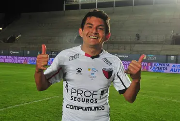 El delantero de Colón convirtió desde los 12 pasos en la victoria 2-0 ante Independiente por las semifinales de la Copa de la Liga Profesional de Fútbol. 