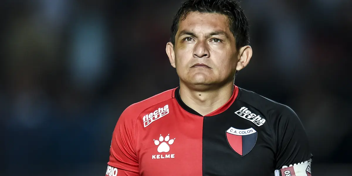 El delantero de Colón se acaba de proclamar campeón de la Copa de la Liga Profesional de Fútbol.