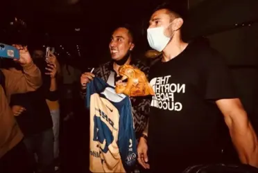 El delantero dejó el Xeneize tras el fin de su contrato y ya es futbolista de Pumas.