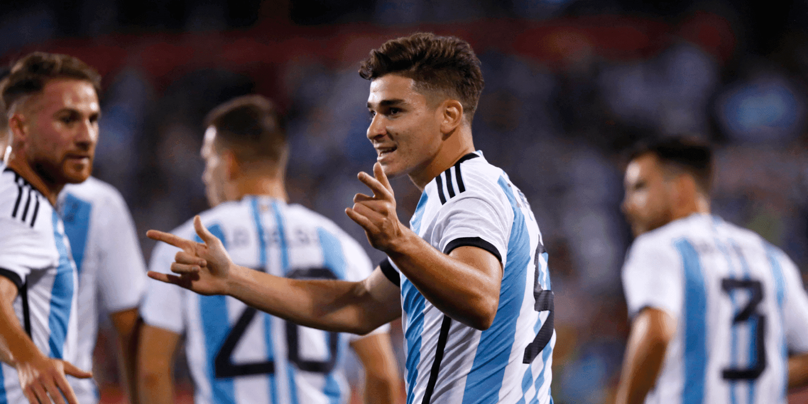 El delantero del Manchester City espera convertir su tercer gol consecutivo en el Mundial de Qatar
