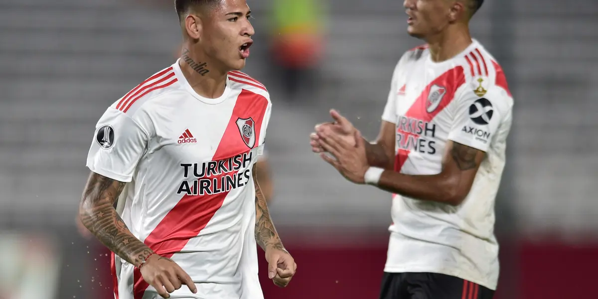 El delantero del Millonario salió a bancar al colombiano, que atraviesa una racha de bajos rendimientos en el equipo.