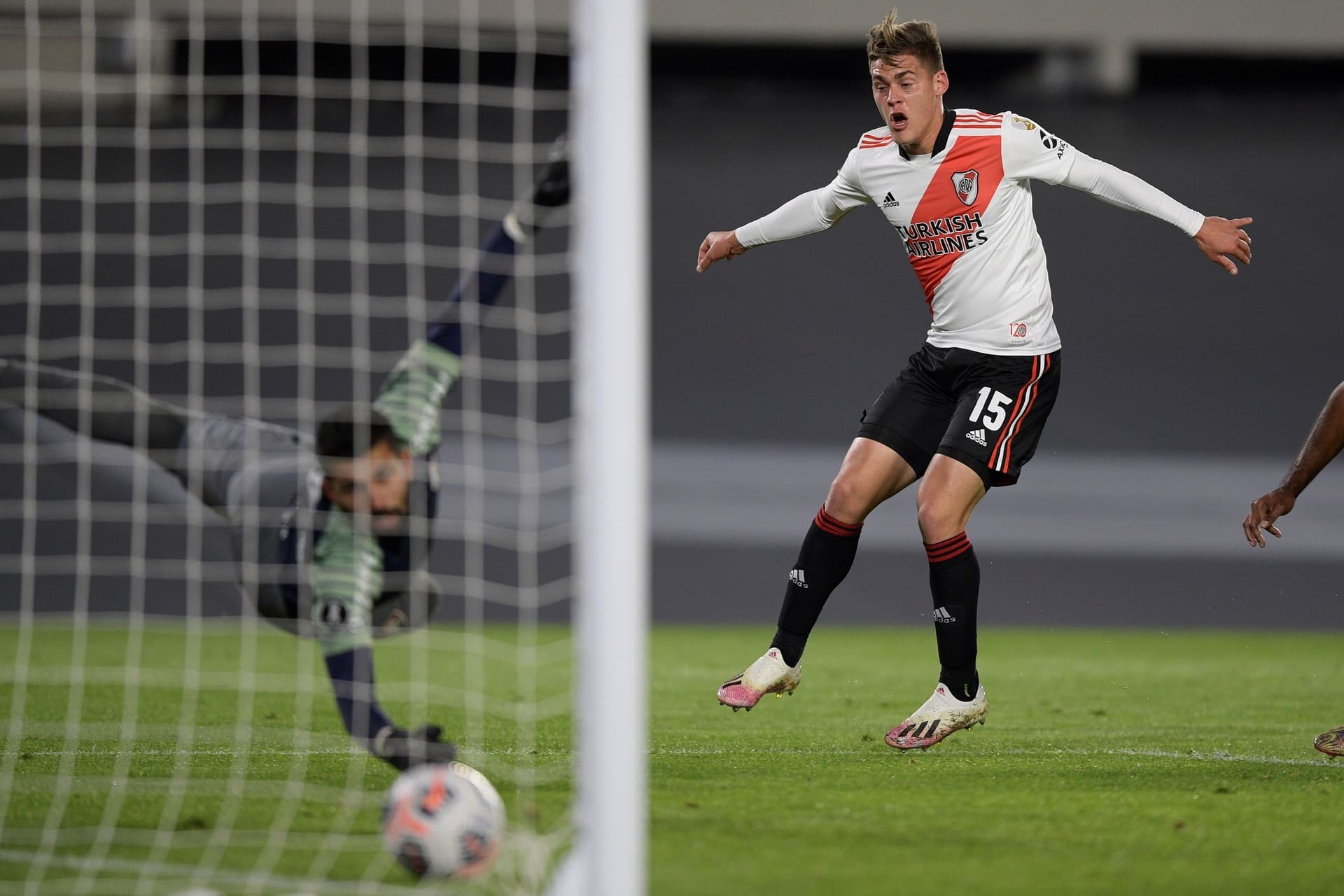 El delantero juvenil del Millonario atraviesa un gran presente futbolístico.