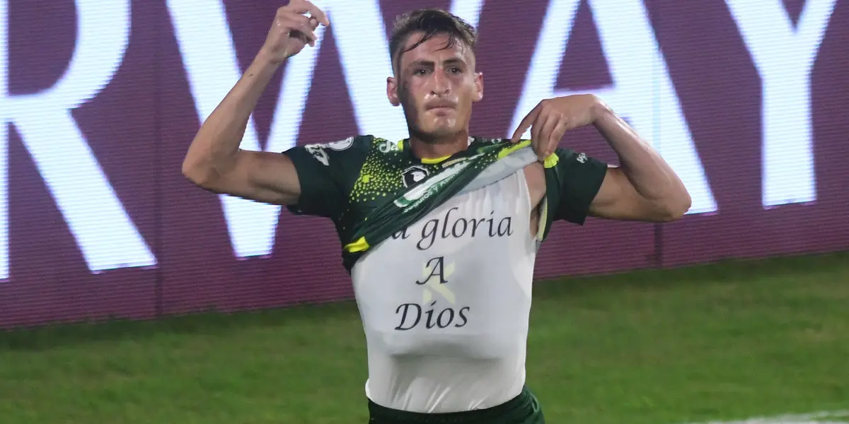 El delantero llega procedente de Defensa y Justicia para reforzar la línea ofensiva del club de Núñez tras la partida de Rafael Santos Borré.