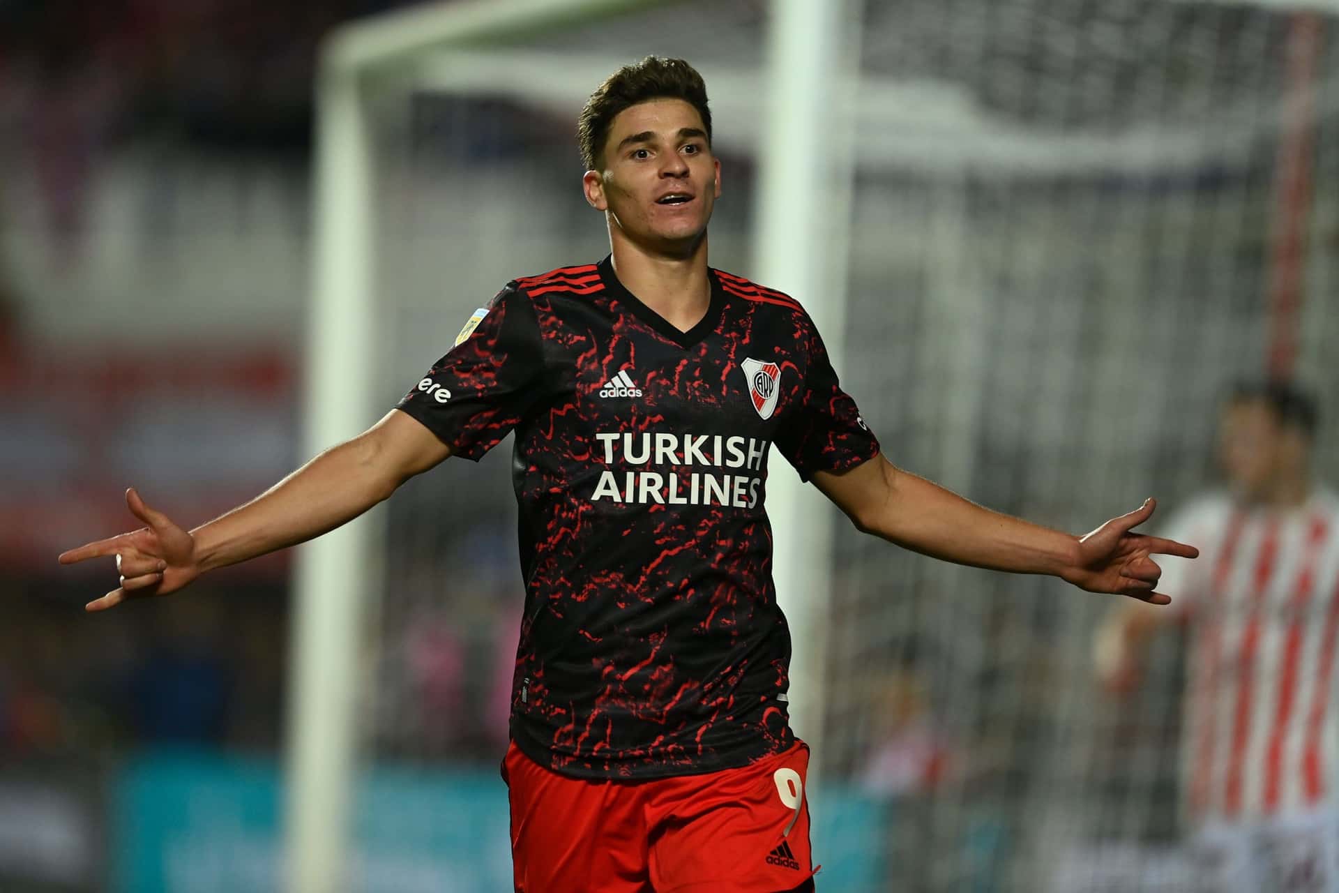 El delantero marcó por duplicado en el triunfo de River en Santa Fe ante Unión por 5 a 1.